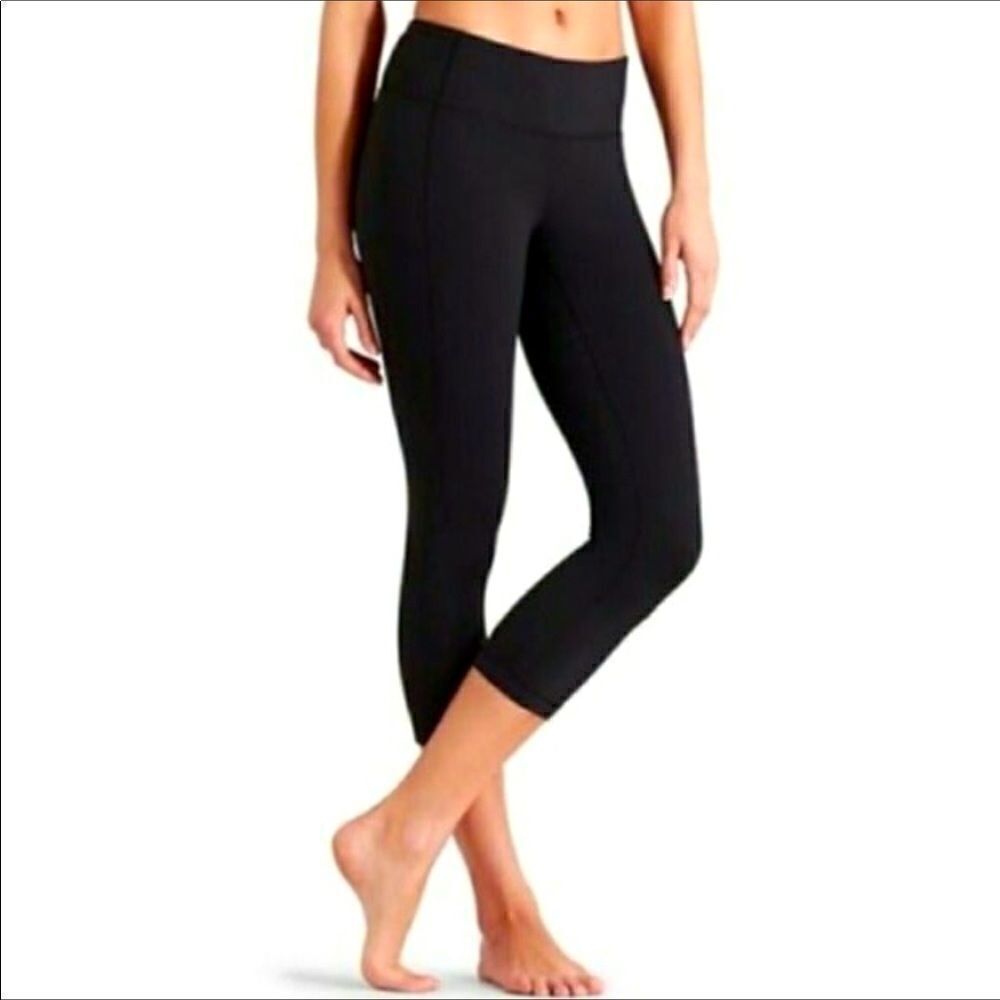 Athleta Revelation Black Capri Leggings XS